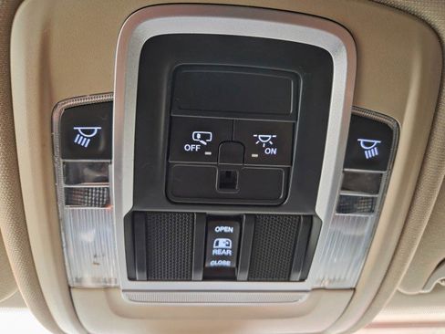 Used 2021 RAM 2500 Laramie image 70