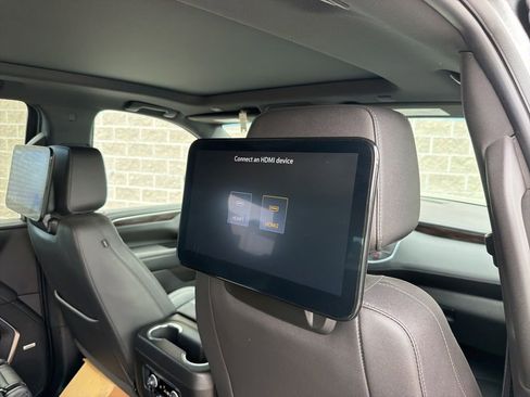 Used 2023 Chevrolet Tahoe Z71 w/ Z71 Off-Road Package AWD/4WD image 46