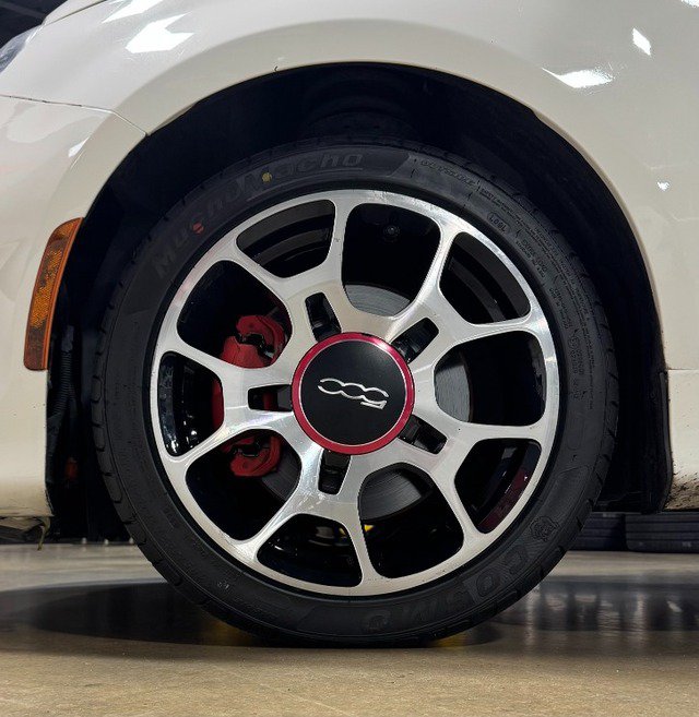 Used 2015 FIAT 500 Turbo w/ Comfort/Convenience Group FWD image 14