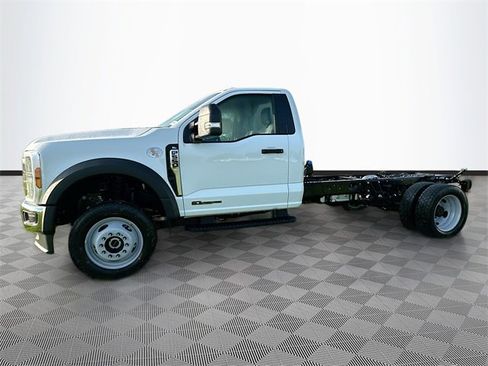 New 2025 Ford F550 4x4 Regular Cab Super Duty image 21