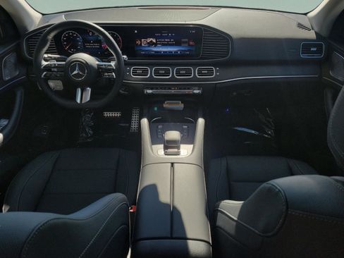 Used 2026 Mercedes-Benz GLS 450 4MATIC image 12