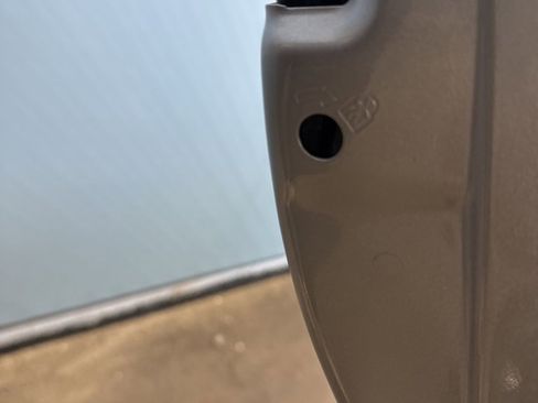 Used 2025 Hyundai Venue SE image 24