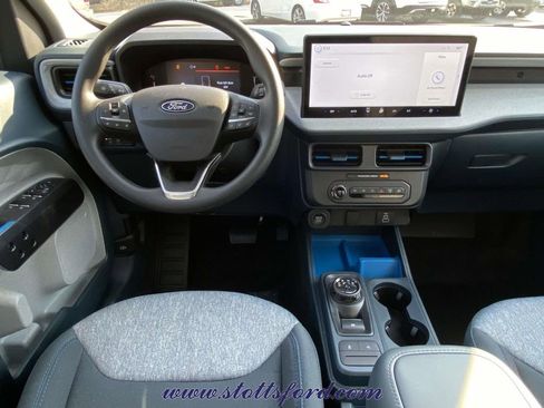 New 2026 Ford Maverick XLT image 10