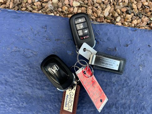 Used 2025 Honda CR-V Sport image 36