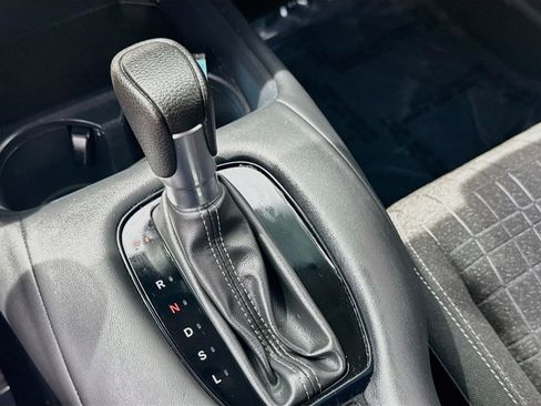 Used 2024 Honda HR-V LX image 15
