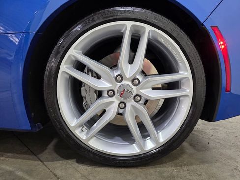 Used 2019 Chevrolet Corvette Stingray Convertible w/ 2LT Preferred Equipment Group RWD image 14