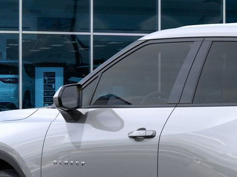 New 2026 Chevrolet Blazer LT image 12