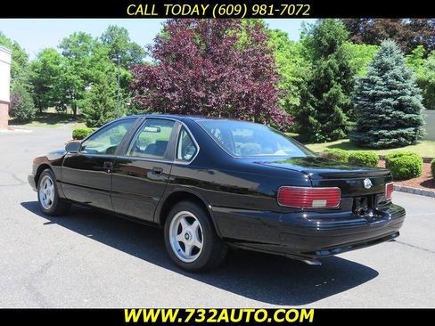 Used 1995 Chevrolet Impala SS RWD image 10