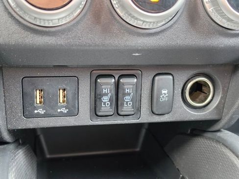 Used 2020 Mitsubishi Outlander Sport SE AWD/4WD image 25
