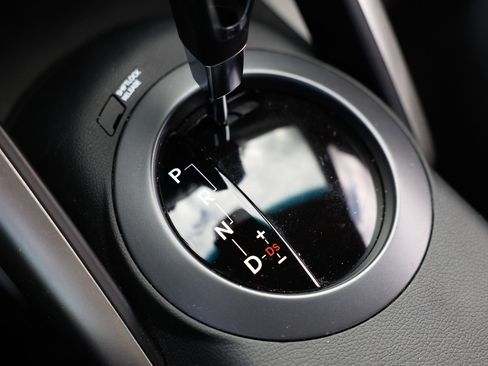 Used 2015 Hyundai Veloster Turbo image 34