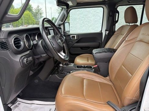 Used 2021 Jeep Gladiator Overland w/ Popular Equipment Package AWD/4WD image 12