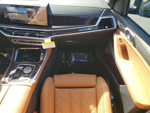 New 2026 BMW X5 M60i w/ Climate Comfort Package image 15