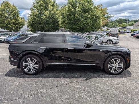 Used 2024 Cadillac Lyriq Tech AWD/4WD image 4