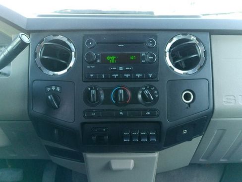 Used 2010 Ford F450 4x4 Crew Cab Super Duty image 13