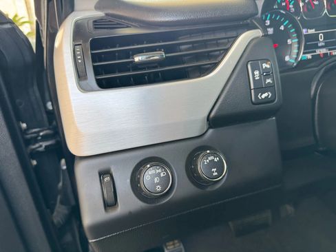 Used 2020 GMC Yukon SLT image 16