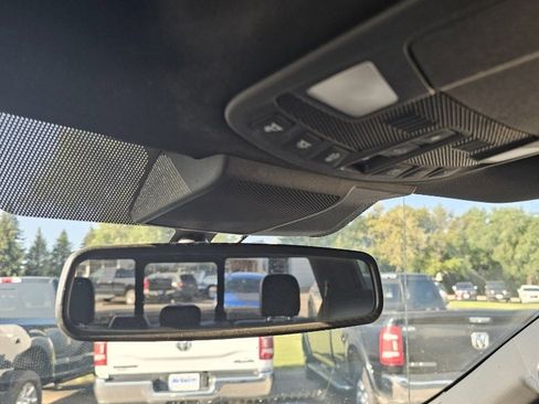 Used 2019 Ford F150 Platinum w/ Equipment Group 701A Luxury image 32