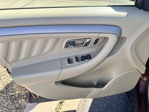 Used 2015 Ford Taurus SEL w/ Equipment Group 201A image 10