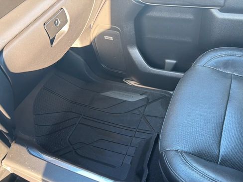 Used 2019 Chevrolet Silverado 1500 LTZ w/ LTZ Plus Package AWD/4WD image 86
