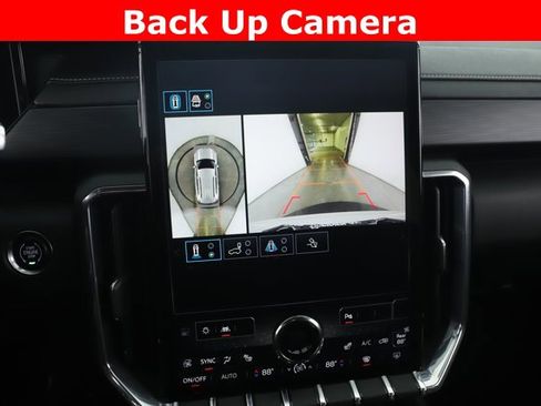 Used 2025 GMC Acadia Elevation image 24