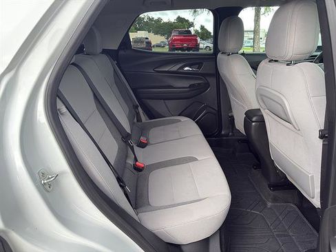 Used 2026 Chevrolet TrailBlazer LT w/ LT Cold Weather Package FWD image 17