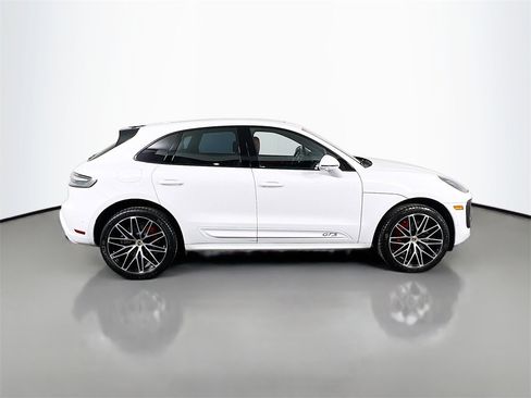 Used 2022 Porsche Macan GTS image 4