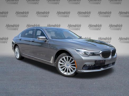 Used 2016 BMW 740i RWD image 2