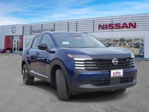 New 2026 Nissan Kicks SR w/ SR Premium Package image 4