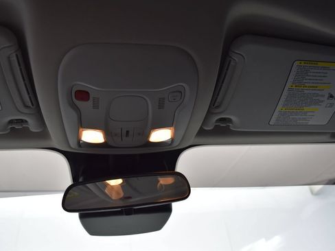 Used 2021 Jeep Renegade Latitude AWD/4WD image 14