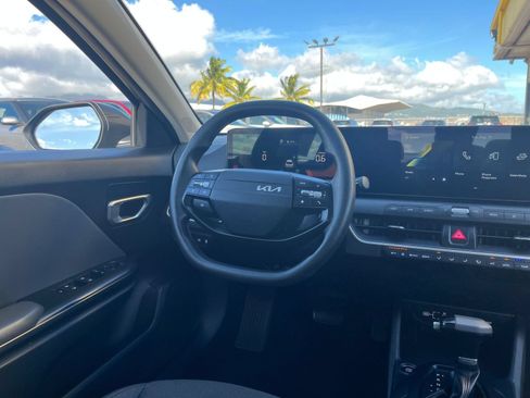 Used 2025 Kia K4 FWD image 29