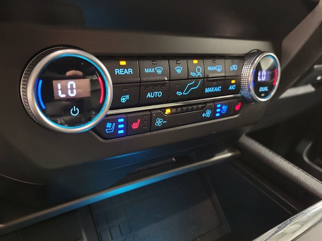 Used 2021 Ford Expedition XLT AWD/4WD image 19