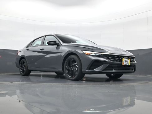 New 2026 Hyundai Elantra Sport FWD image 23