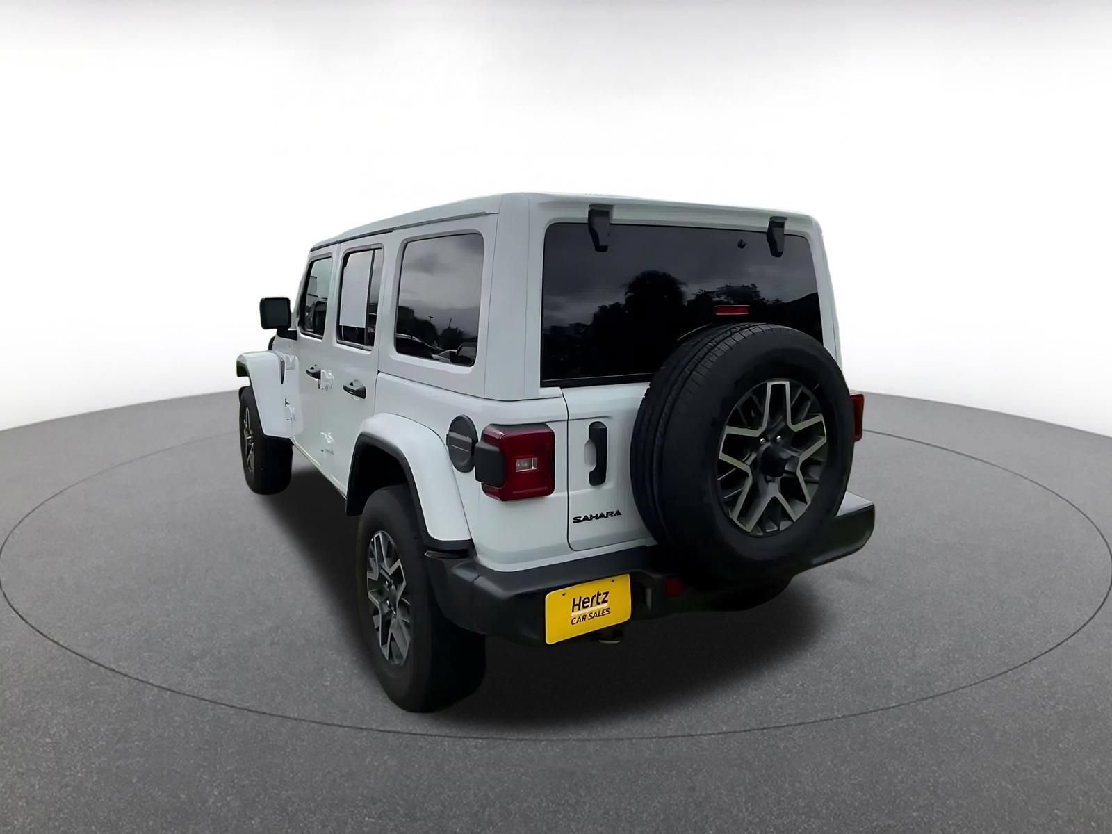 Used 2025 Jeep Wrangler Unlimited Sahara AWD/4WD image 10