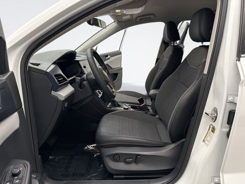 Used 2023 Volkswagen Taos SE image 11