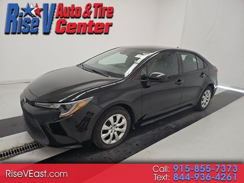 Used 2021 Toyota Corolla LE FWD image 1