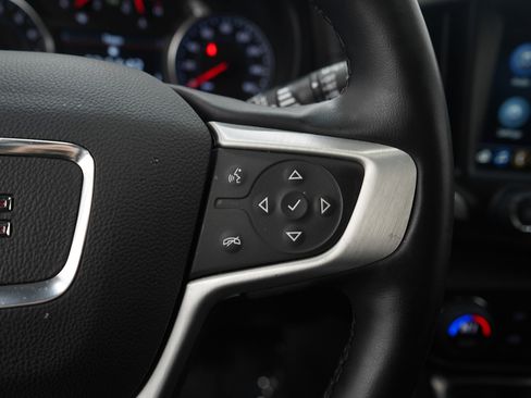 Used 2024 GMC Terrain SLT image 27