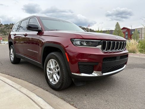 Used 2023 Jeep Grand Cherokee L Laredo w/ Luxury Tech Group I image 11