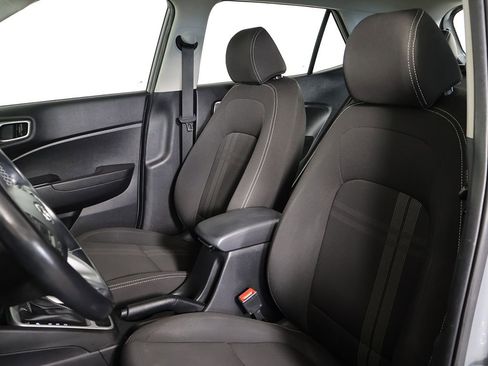 Used 2021 Hyundai Venue SEL FWD image 25