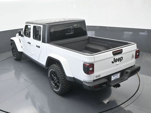 Used 2024 Jeep Gladiator Sport image 50