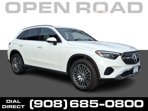 Used 2025 Mercedes-Benz GLC 300 4MATIC image 1