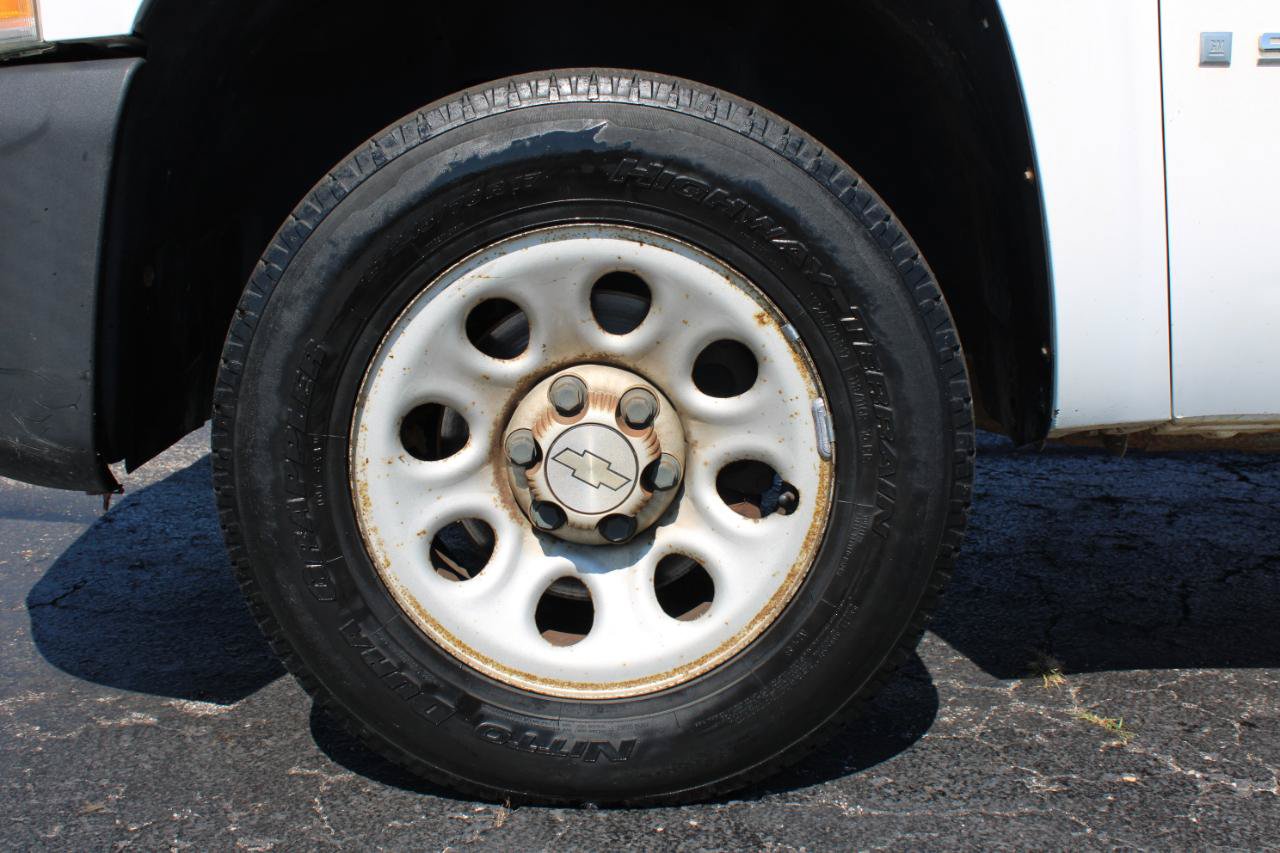Used 2008 Chevrolet Silverado 1500 W/T RWD image 39