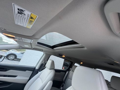 Used 2025 Honda Odyssey EX-L image 21