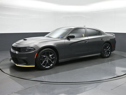 Used 2023 Dodge Charger R/T w/ Blacktop Package RWD image 3
