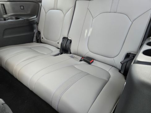 Certified 2025 Honda Pilot EX-L image 28