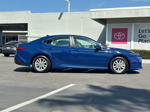 Used 2025 Toyota Camry LE FWD image 6