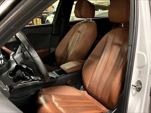 Used 2021 Audi A4 2.0T Premium w/ Convenience Package image 8