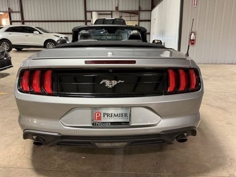 Used 2022 Ford Mustang Premium image 23