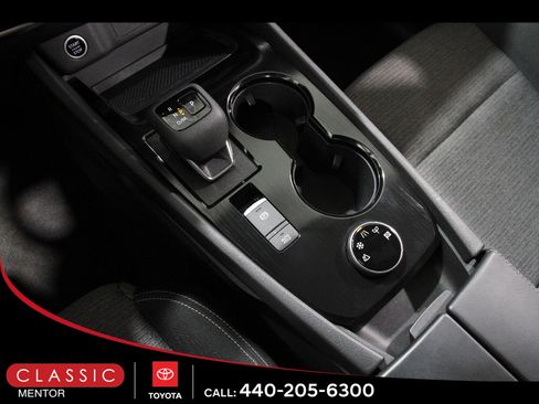 Used 2023 Nissan Rogue SV AWD/4WD image 14