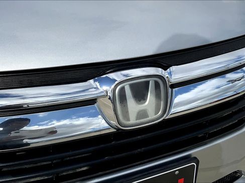 Used 2020 Honda Odyssey EX image 28