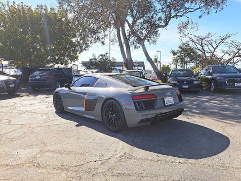 Used 2017 Audi R8 V10 plus w/ Full Leather Package image 4