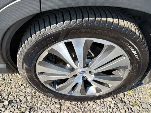 Used 2019 Subaru Ascent Limited AWD/4WD image 9